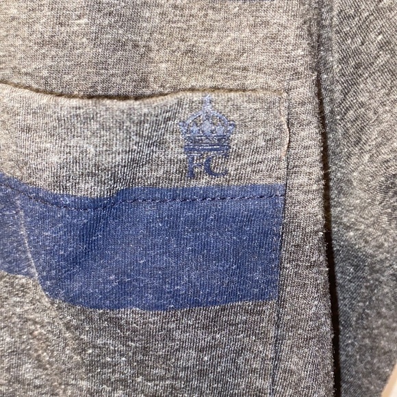 Mens French Connection tshirt designer stylish Gray w/ blue stripes great shap - Picture 4 of 7